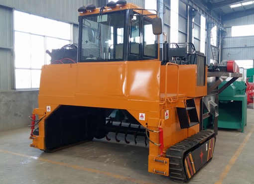 畜禽糞便無害化處理，有機(jī)肥翻堆車